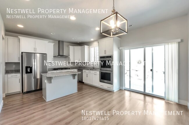 Foto del edificio - $250 OFF 1ST MONTH'S RENT - Modern 3-bed H...