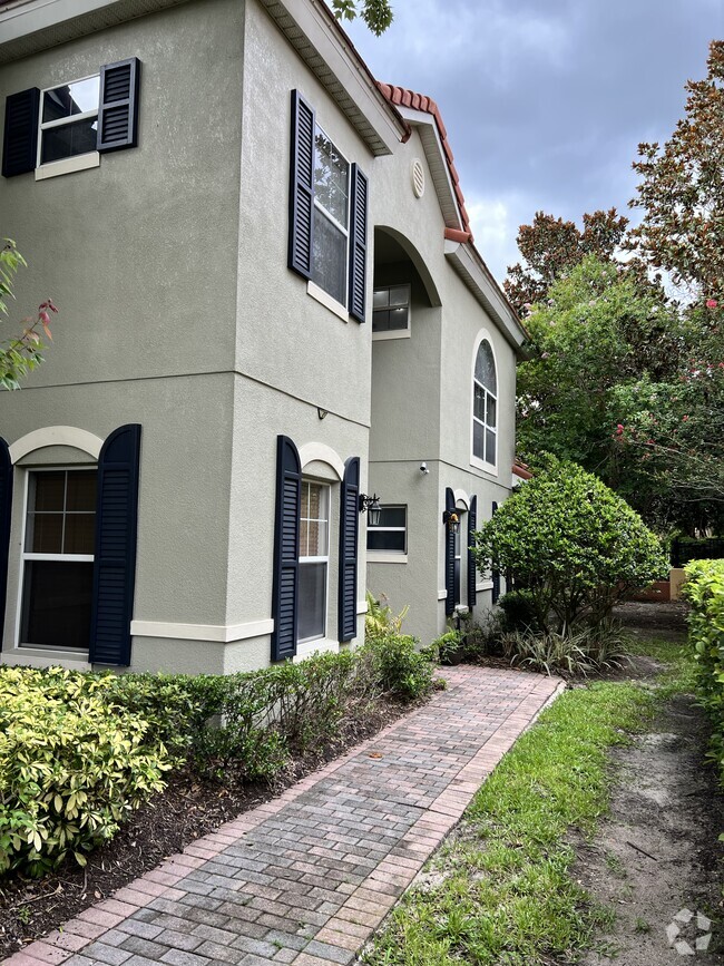 Toscana Apartments for Rent with a Living Room Orlando, FL 1