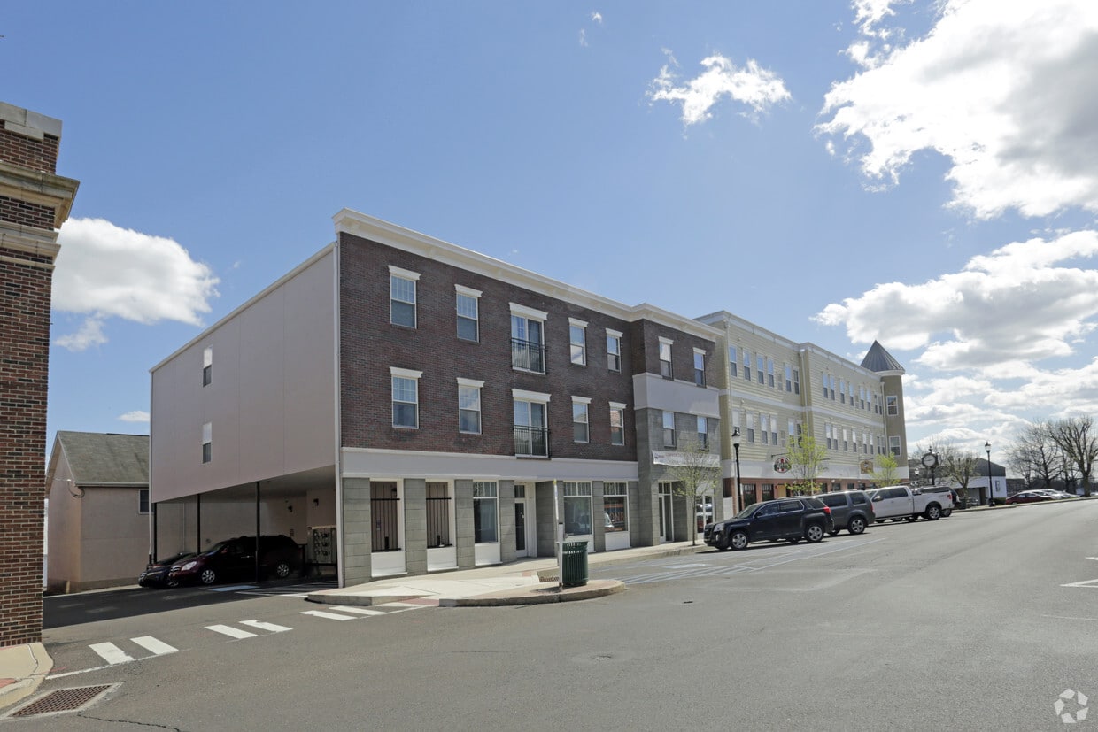 11 N 7th St, Perkasie, PA 18944 Apartments in Perkasie, PA