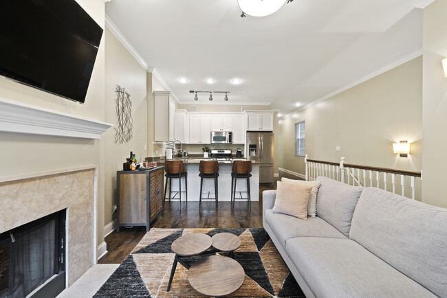 Foto del edificio - 1236 W Webster Ave
