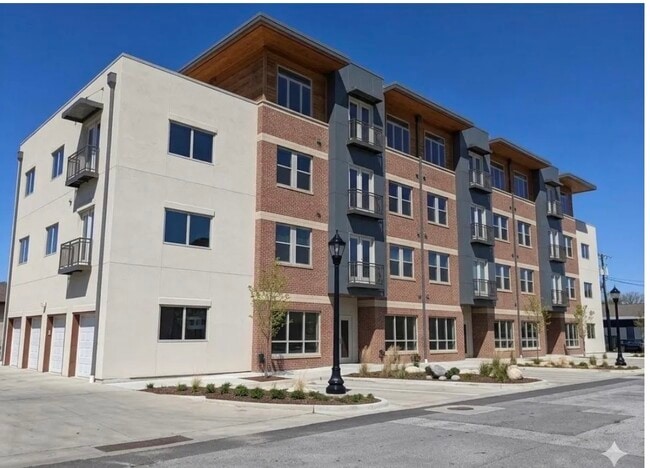 Building Photo - 928 Travis Ave