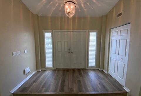 Foto principal - 143 Shady Pond Ln