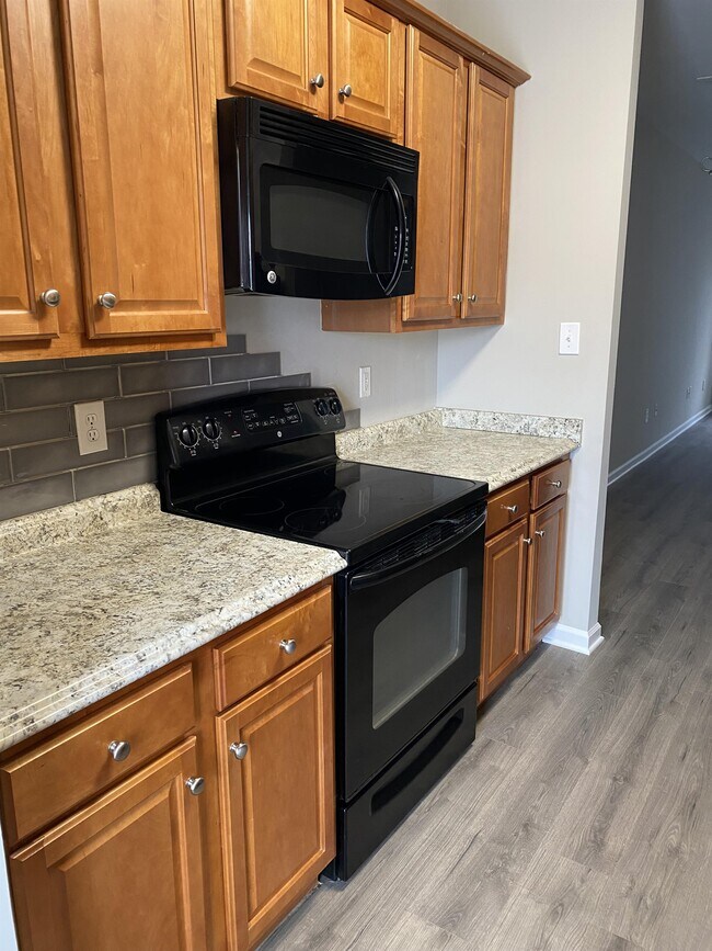 Photo - 2935 Misty Creek Way House