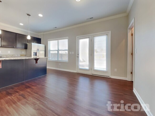 Foto del edificio - 932 Peninsula Pl