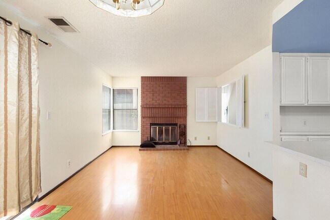 Foto del edificio - 1304 Pyne Ln