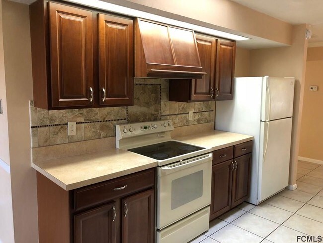 Building Photo - 7 Fort Caroline Ln