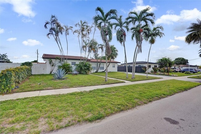 Foto del edificio - 5750 NW 111th St