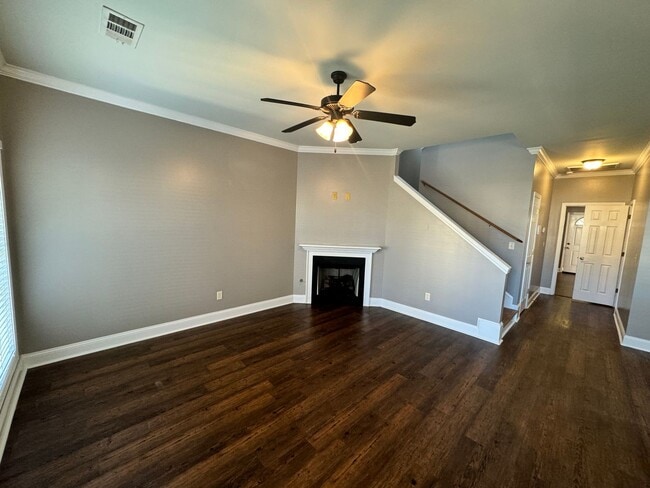 Photo - 3BR/2.5BA For Rent House