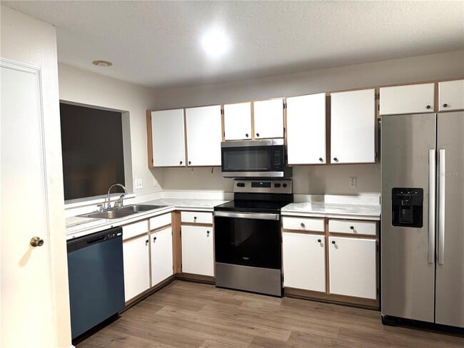 Building Photo - 2158 Cypress Bay Blvd