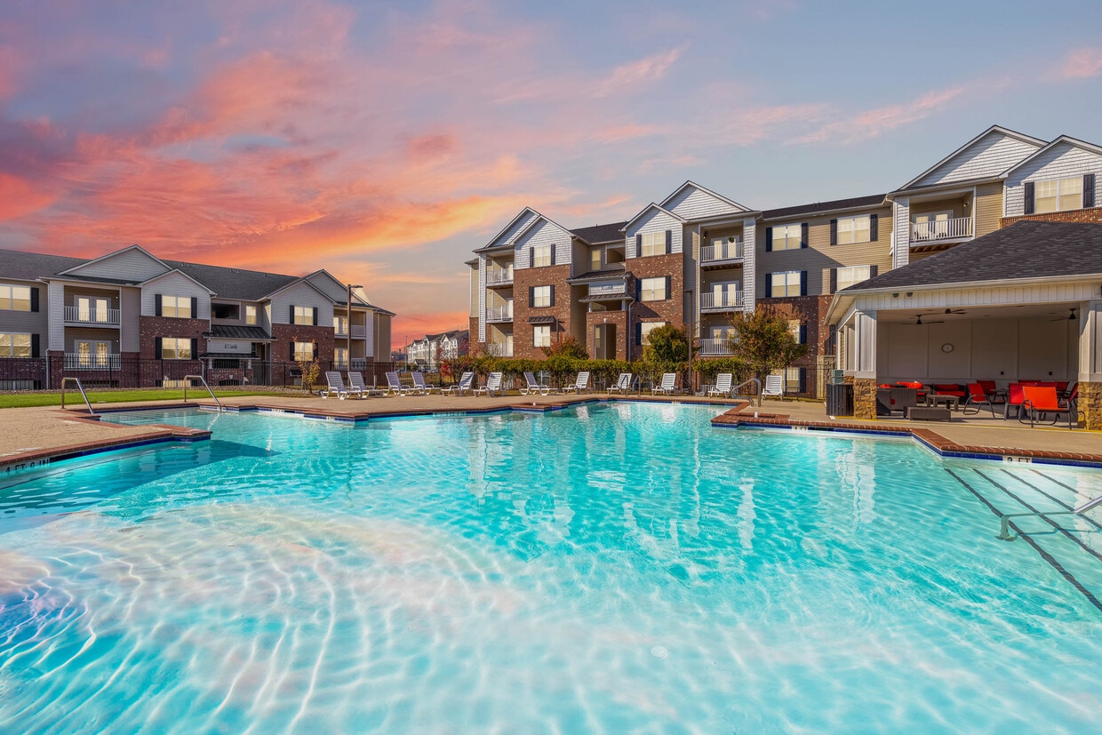 Sparkling Swimming Pool at Alcove Garner in Garner, NC - Alcove Garner Apartments
