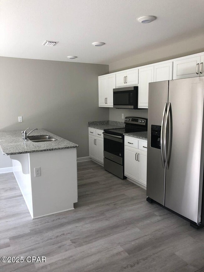 Foto del edificio - 247 Callaway Chase Ln