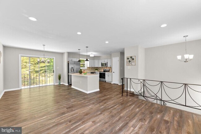 Building Photo - 6100 Hellen Lee Dr