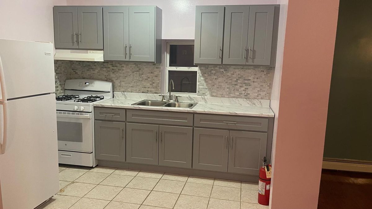 Foto del edificio - 2462 Pitkin Ave