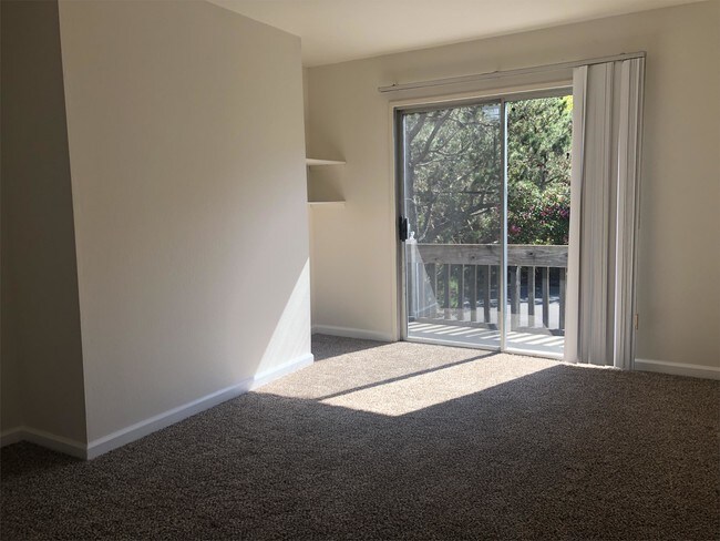 Foto del edificio - 915 E Blithedale Ave