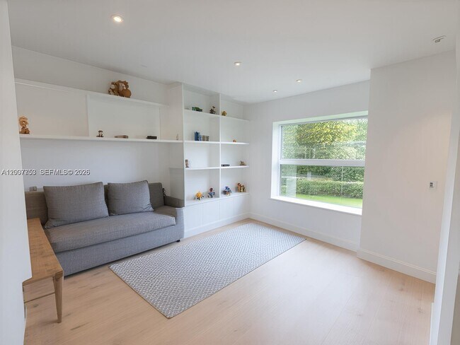 Foto del edificio - 854 NW 76th St