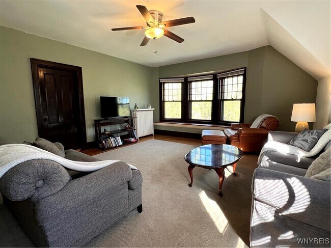 Foto del edificio - 115 Bidwell Pkwy