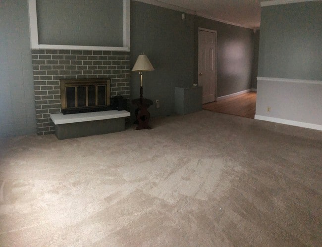 Foto del edificio - 8214 Shibler Dr