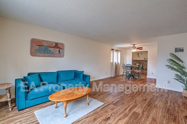 Foto del edificio - 9308 Gutierrez Rd NE