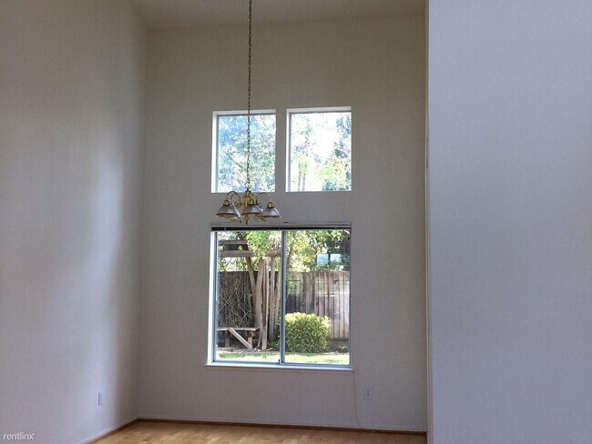 Foto del edificio - 1514 Parkmont Dr