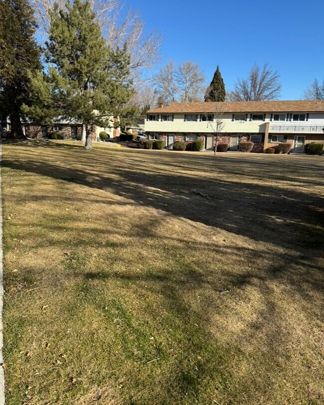 Foto del edificio - 354 Smithridge Park