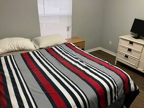 Building Photo - 2221 NW 24th Ter