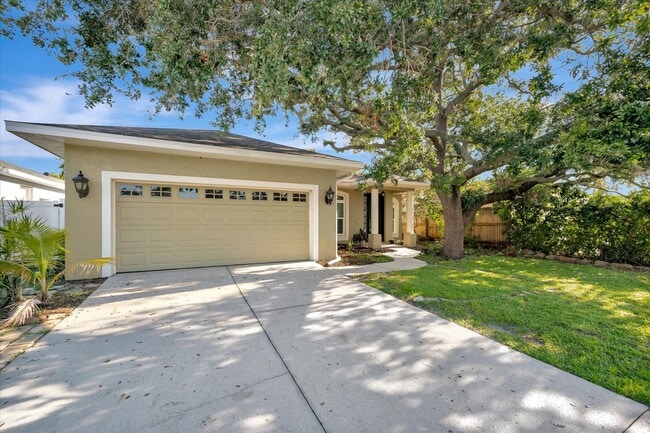 Building Photo - Beautiful 4 bed/ 2.5 bath Rental ~ Sarasota
