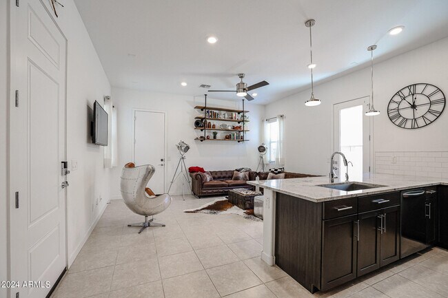 Foto del edificio - 19861 W Heatherbrae Dr