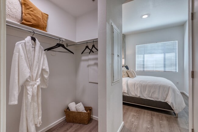 Tucson downtown walk-in closest! - Agave 350 Apartments