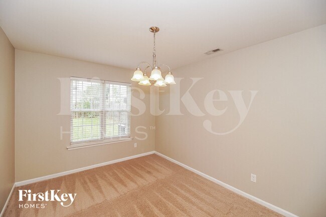 Foto del edificio - 234 Royalton Rd