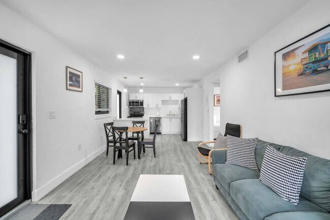 Foto del edificio - 653 SW 2nd St