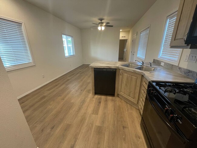 Building Photo - 5510 Clark Rd