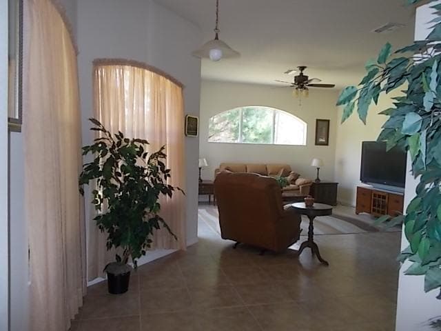 Building Photo - 9 Sycamore Ct E