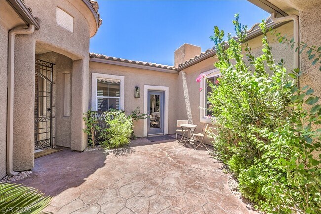 Foto del edificio - 7166 Frontier Hills Ave