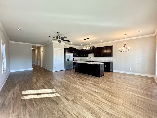 Foto del edificio - 921 NE Hts Ln