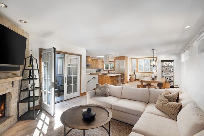 Foto del edificio - 232 Meadow Ranch Rd