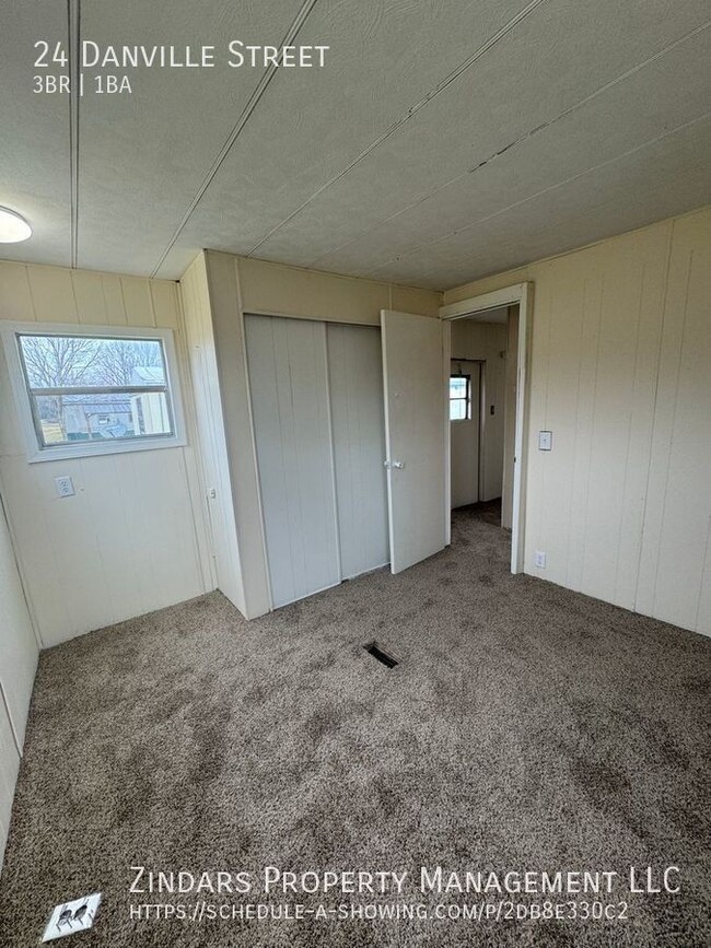 Building Photo - Remodeled 3 bedroom 1 bath mobile home in ...