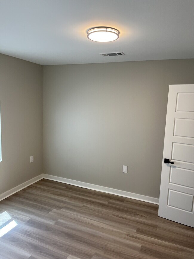Foto del edificio - 4439 Sunny View Dr