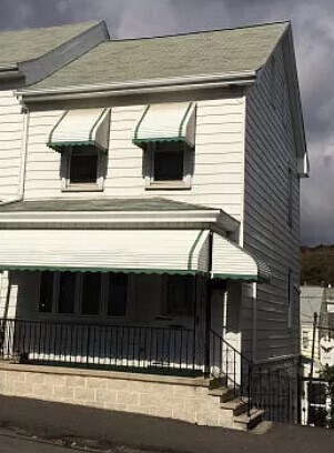 Primary Photo - 1723 Walnut St
