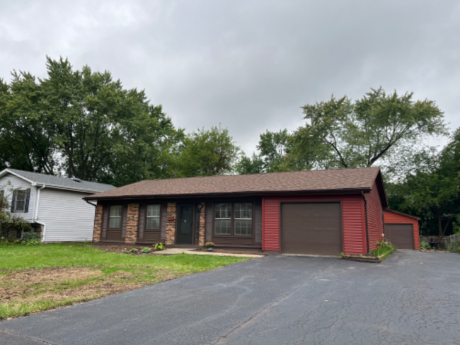 Building Photo - 185 Hobble Bush Dr