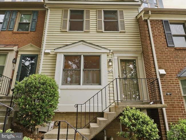 Building Photo - 1612 Arlington Blvd