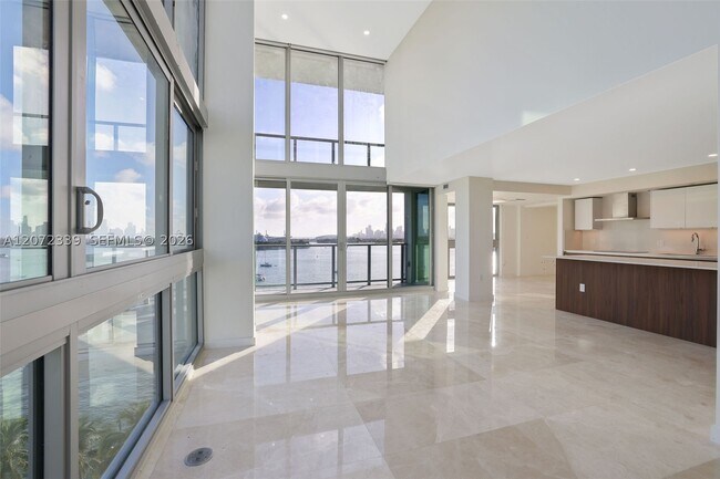 Foto del edificio - 1500 Bay Dr E