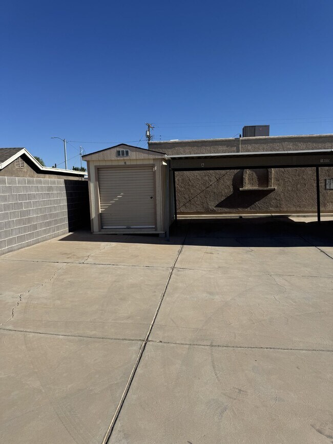 Foto del edificio - A Cozy 2 bed/ 2 bath home in the heart of Yuma!