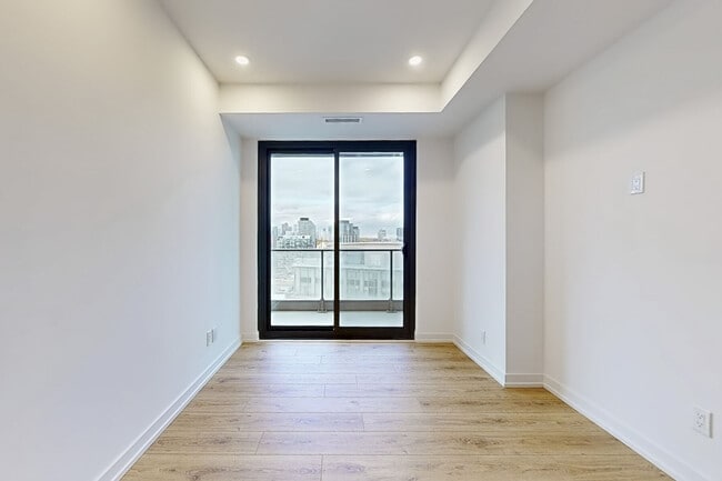 Building Photo - 35 Parliament St