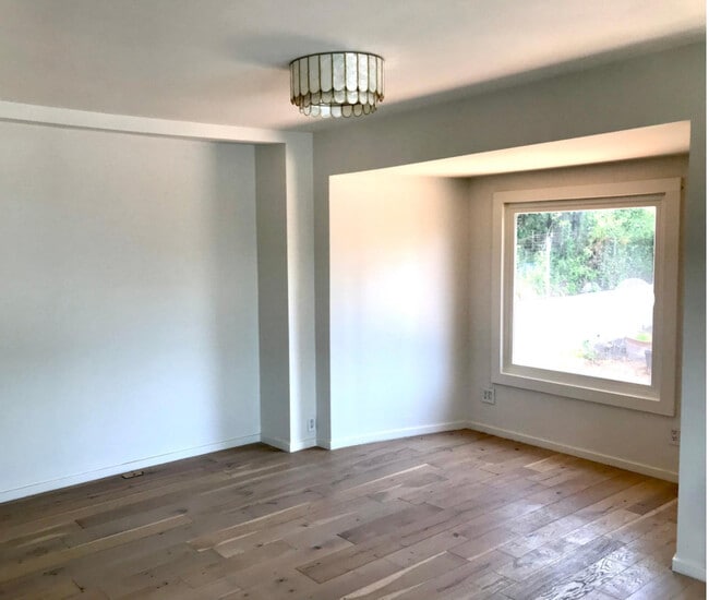 Foto del edificio - 1819 N Alvarado St