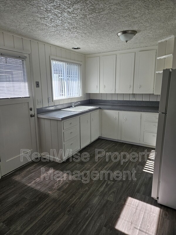 Foto del edificio - 542 NE Anderson St