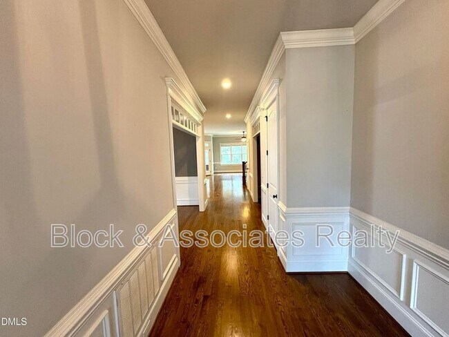 Photo - 1309 Empty Nest Way House