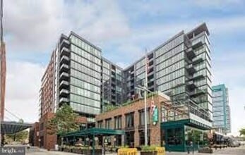 Building Photo - 45 Sutton Square SW