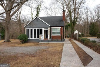 Building Photo - 1526 Childress Dr SW