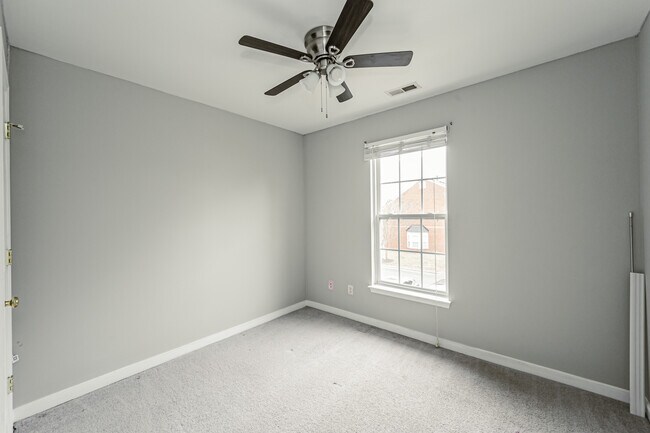 Foto del edificio - 1401 Olde Sage Ct