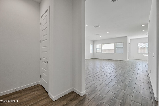 Foto del edificio - 14913 W Cottontail Ln
